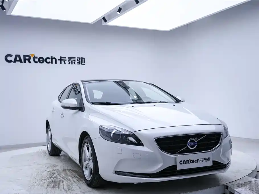Volvo Volvo V40 2016 T3 2016 - thumbnail 2