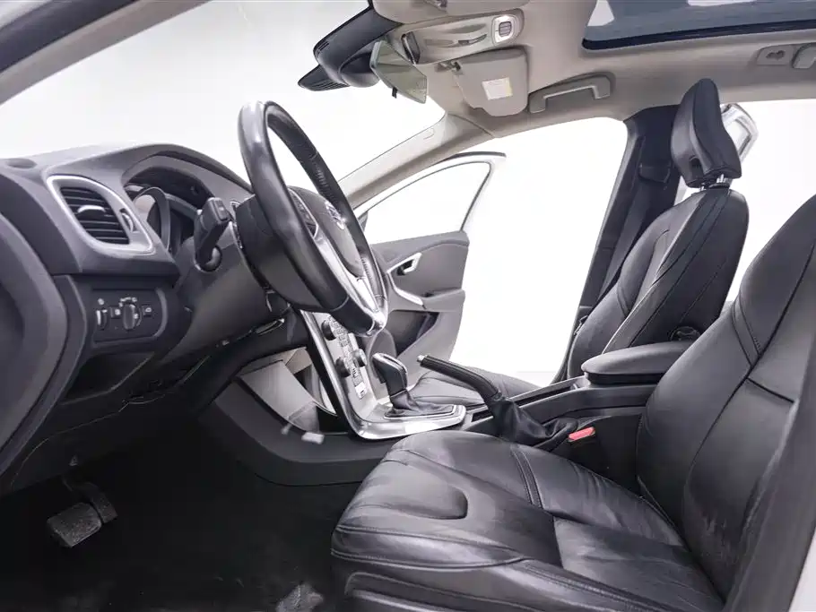 Volvo Volvo V40 2016 T3 2016 - thumbnail 19