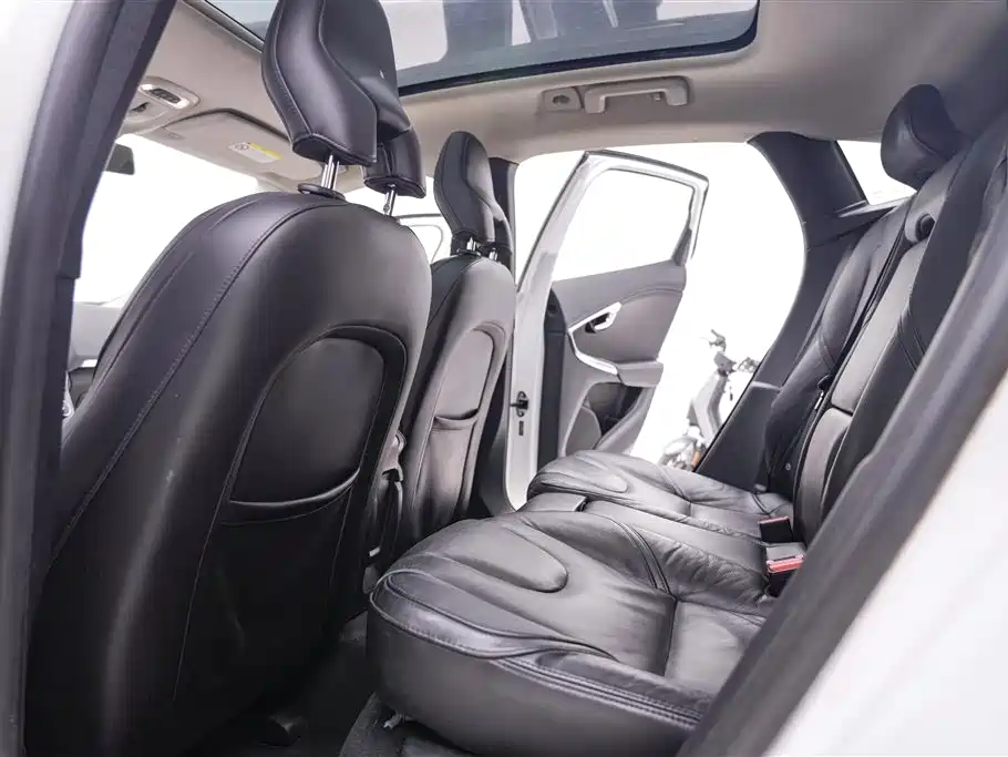 Volvo Volvo V40 2016 T3 2016 - thumbnail 21