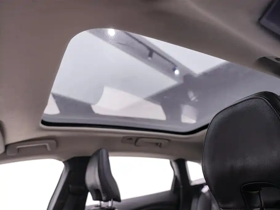 Volvo Volvo V40 2016 T3 2016 - thumbnail 24