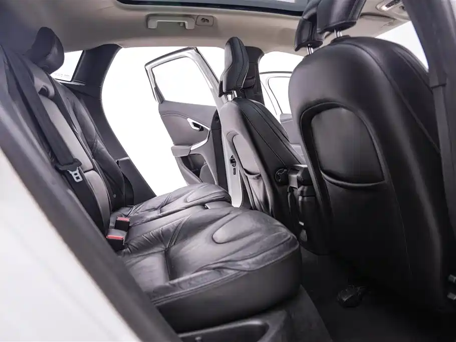 Volvo Volvo V40 2016 T3 2016 - thumbnail 25