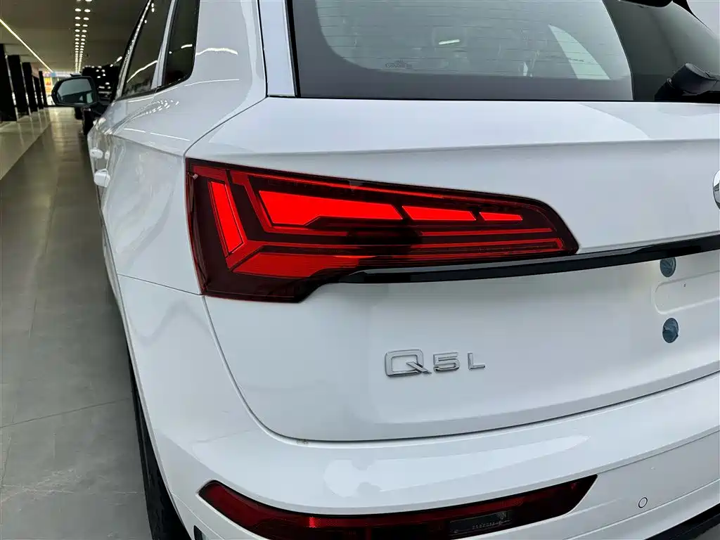Audi Audi Q5L 2024 40 TFSI Luxury Dynamic Edition 2026 - thumbnail 4