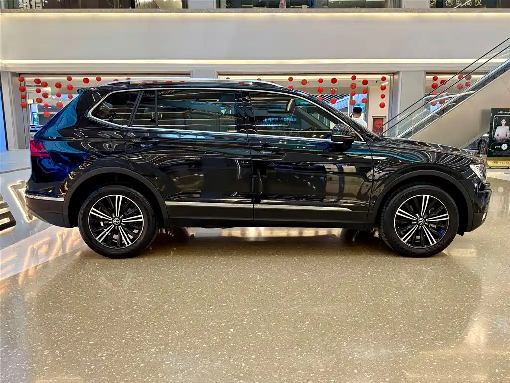 Volkswagen Volkswagen Tiguan L 2021 330TSI Auto FWD Zhixiang Edition 2021 - thumbnail 4