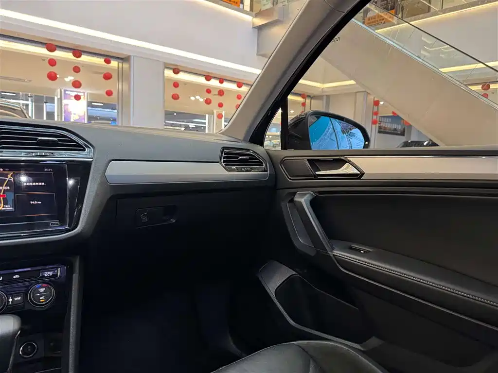 Volkswagen Volkswagen Tiguan L 2021 330TSI Auto FWD Zhixiang Edition 2021 - thumbnail 13