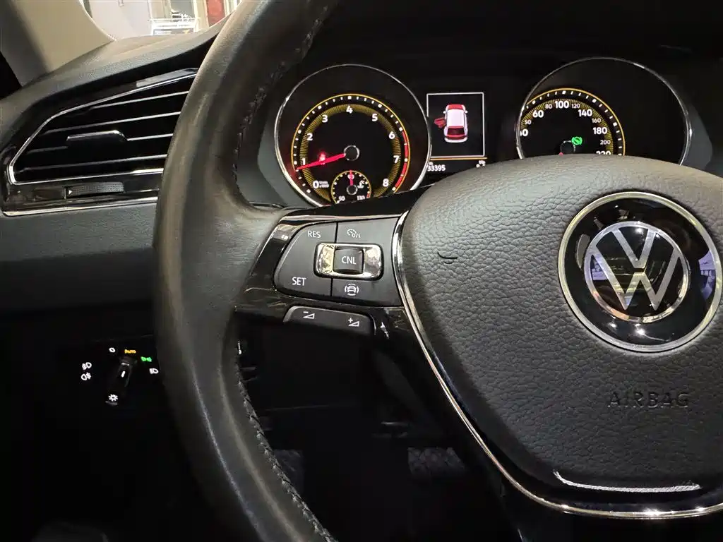 Volkswagen Volkswagen Tiguan L 2021 330TSI Auto FWD Zhixiang Edition 2021 - thumbnail 17