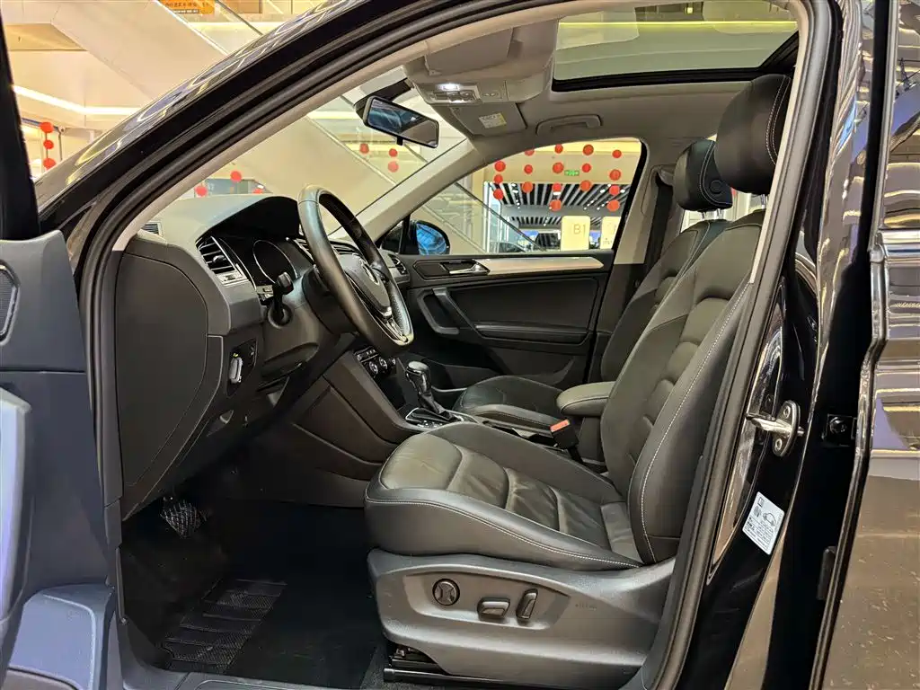 Volkswagen Volkswagen Tiguan L 2021 330TSI Auto FWD Zhixiang Edition 2021 - thumbnail 27