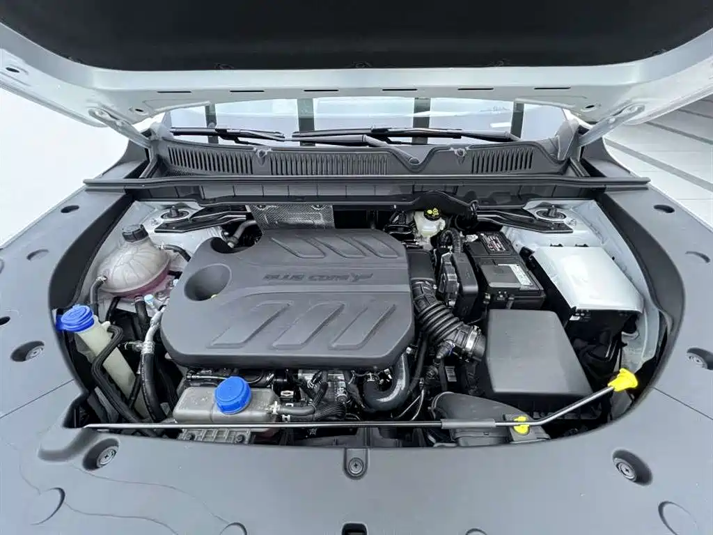 Changan Changan CS75 PLUS 2025 Fourth Generation 1.5T New Blue Whale Smart Joy Edition 2026 - thumbnail 7