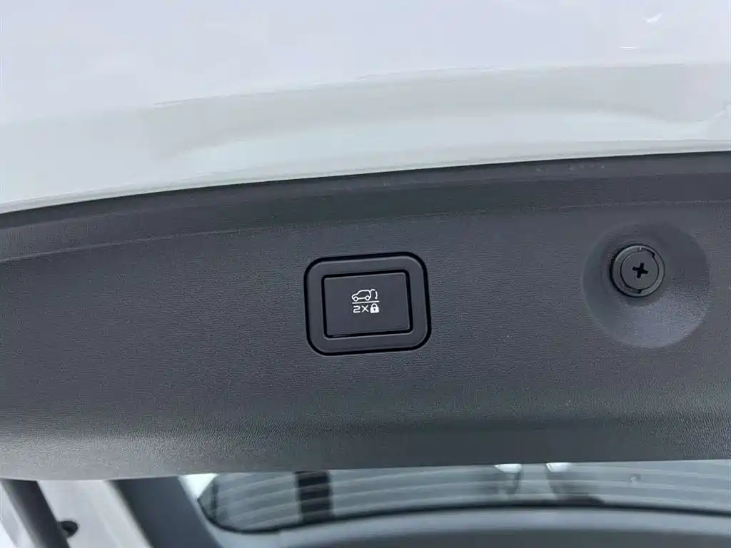 Changan Changan CS75 PLUS 2025 Fourth Generation 1.5T New Blue Whale Smart Joy Edition 2026 - thumbnail 8