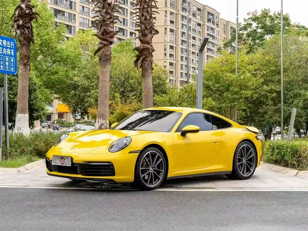 Porsche Porsche 911 Carrera 2021 - thumbnail 2
