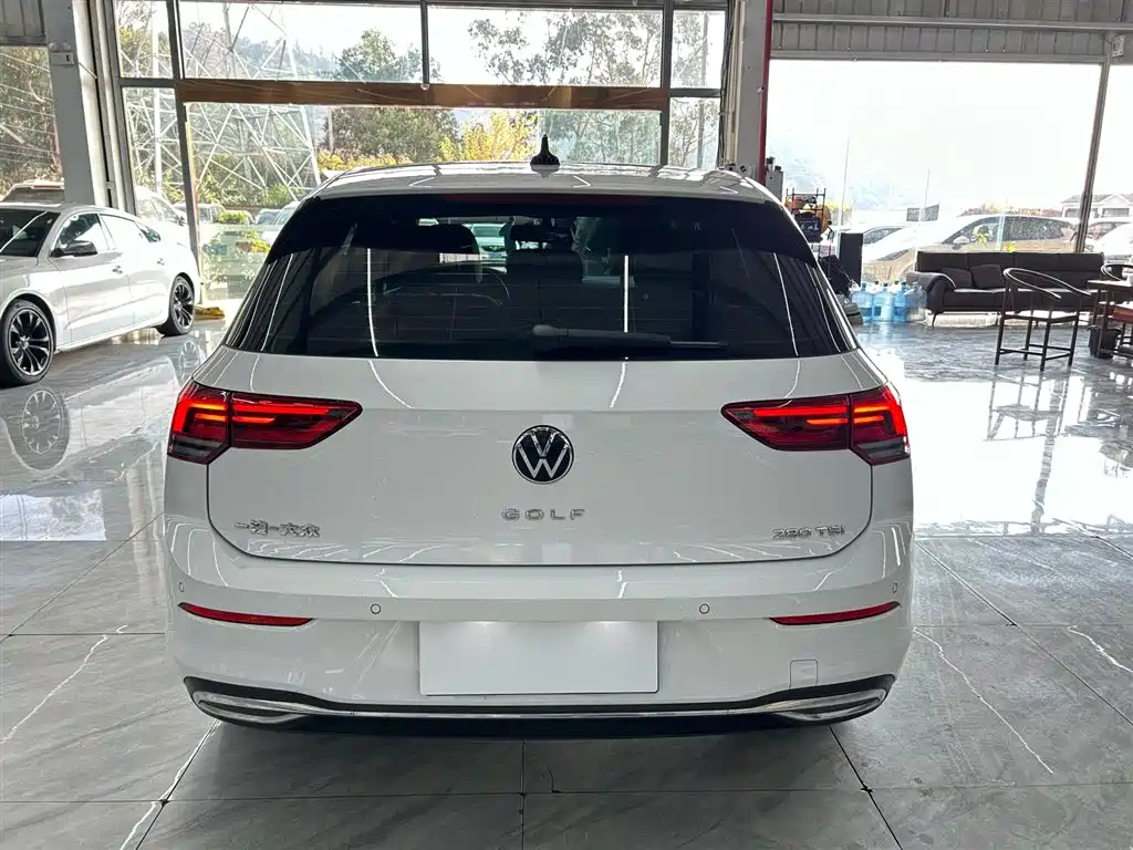 Volkswagen Golf 2023 Facelift 280TSI DSG Pro 2024 - thumbnail 5