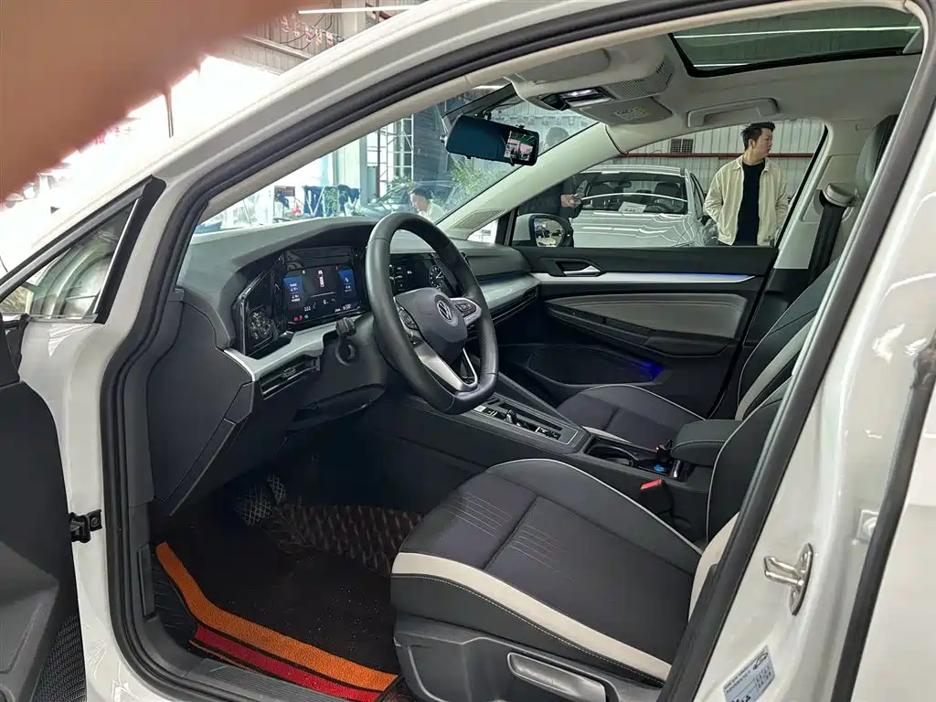 Volkswagen Golf 2023 Facelift 280TSI DSG Pro 2024 - thumbnail 9