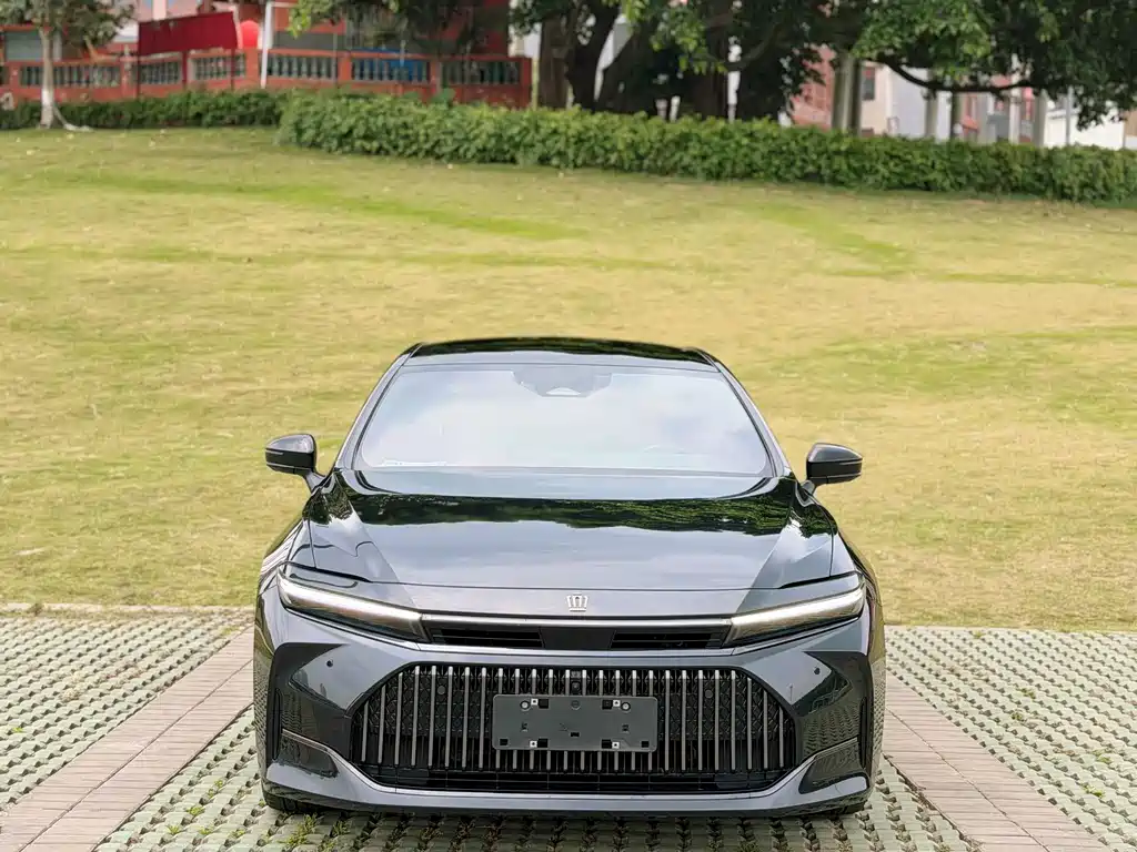 Toyota Crown Import 2024 2.5L Supreme Edition 2024 - thumbnail 2