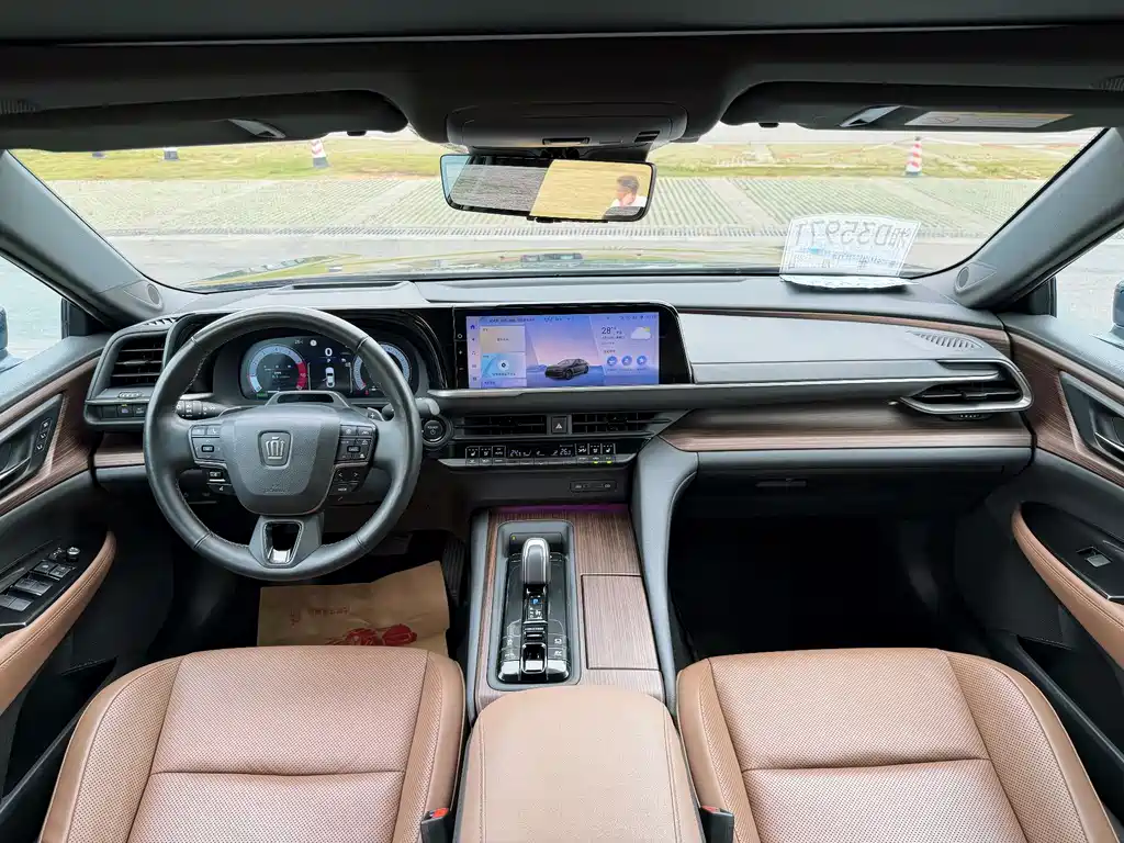 Toyota Crown Import 2024 2.5L Supreme Edition 2024 - thumbnail 10