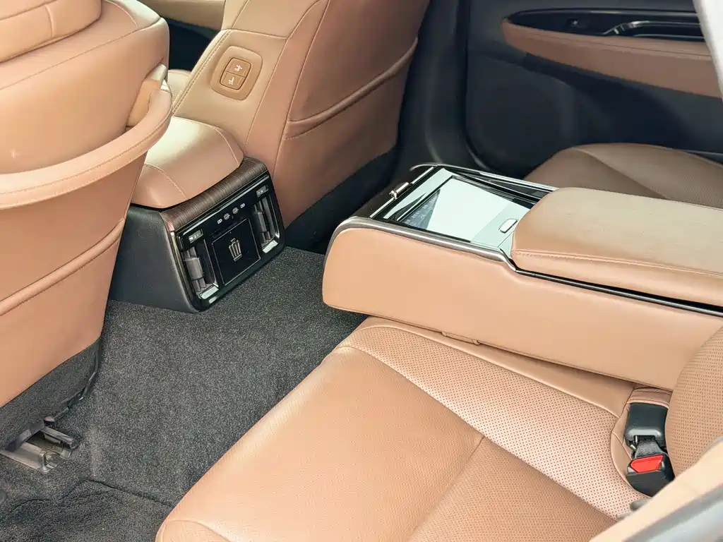 Toyota Crown Import 2024 2.5L Supreme Edition 2024 - thumbnail 13