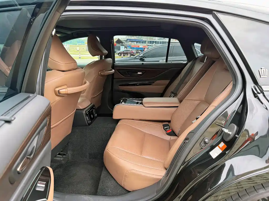Toyota Crown Import 2024 2.5L Supreme Edition 2024 - thumbnail 15