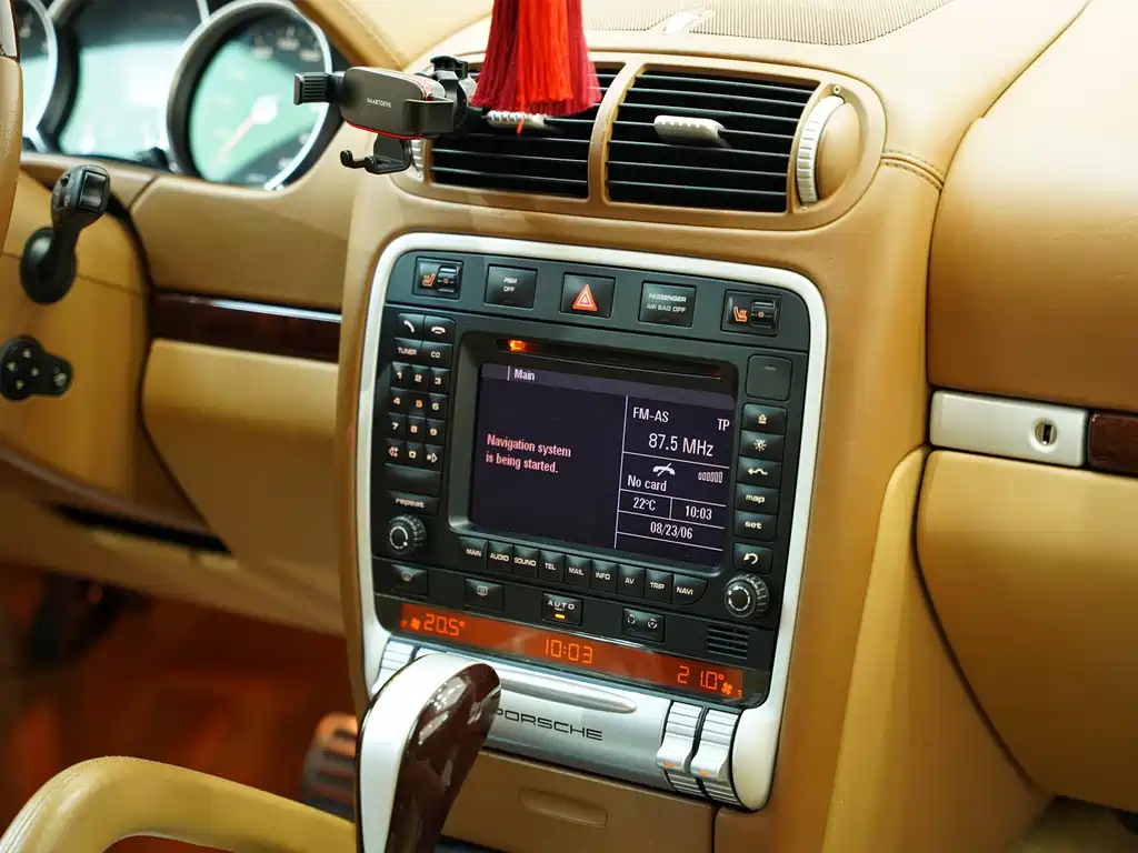 Porsche 2006 Porsche Cayenne Turbo 4.5T 2006 - thumbnail 15