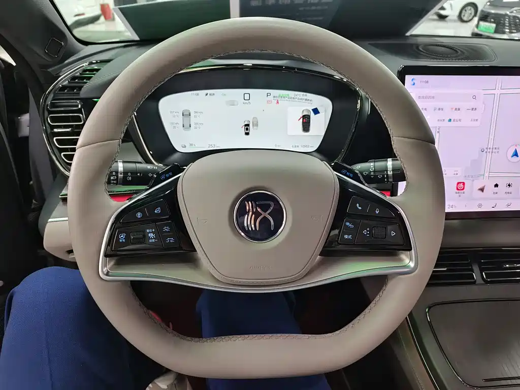 BYD BYD Han 2025 EV 701km LiDAR Smart Driving Edition 2025 - thumbnail 9