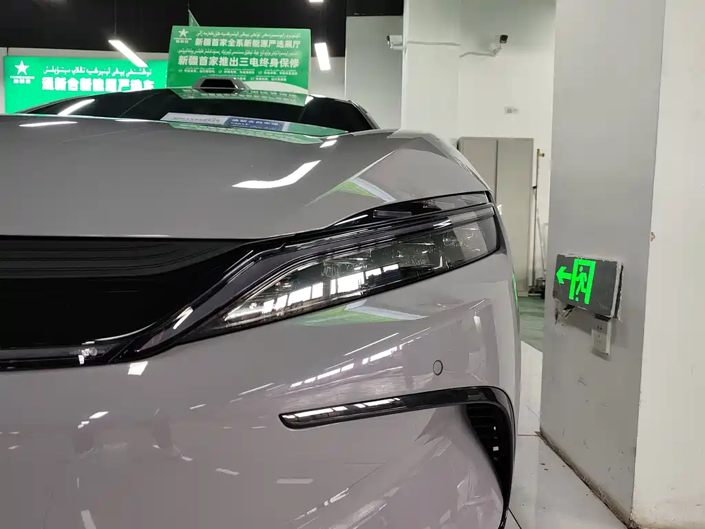 BYD BYD Han 2025 EV 701km LiDAR Smart Driving Edition 2025 - thumbnail 17