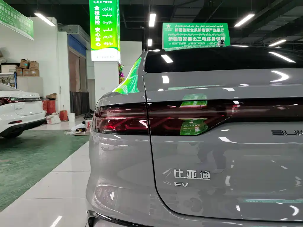 BYD BYD Han 2025 EV 701km LiDAR Smart Driving Edition 2025 - thumbnail 18