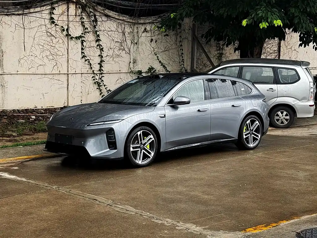 NIO NIO ET5T 2025 Champion Edition 75kWh Touring 2026 - thumbnail 2