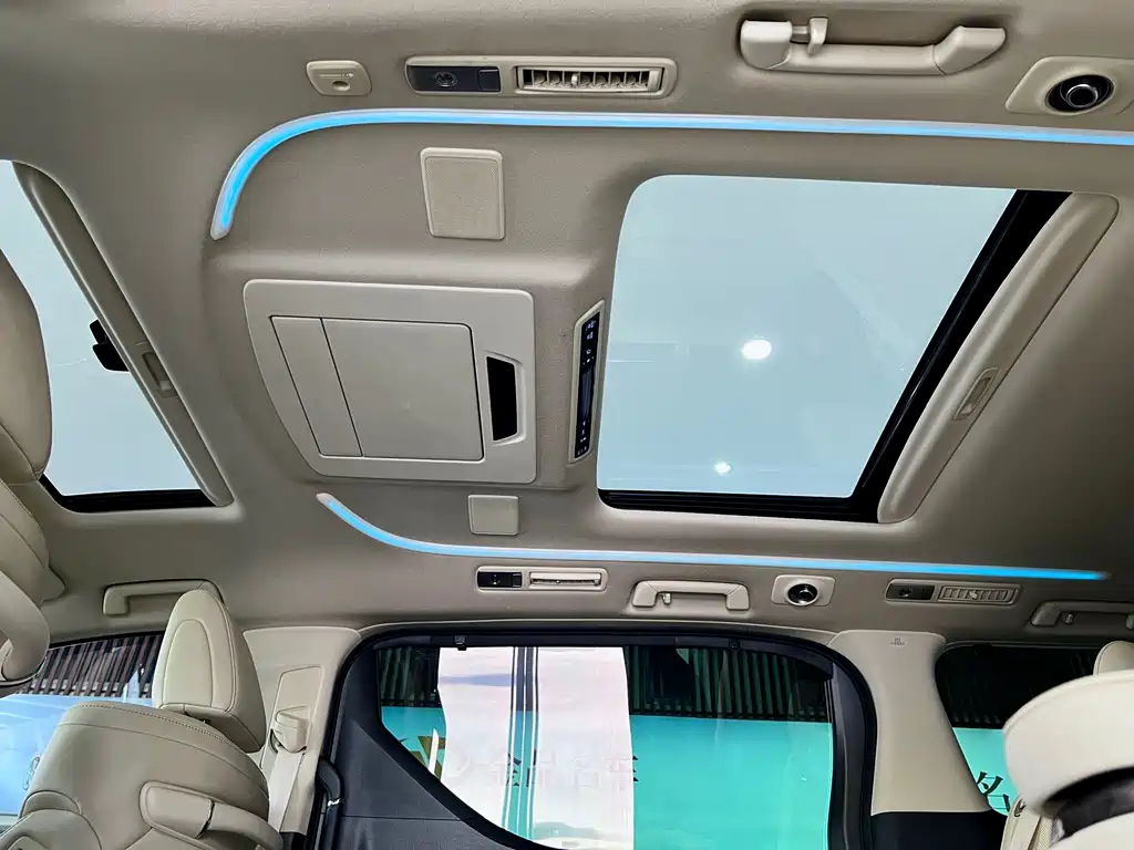 Toyota Toyota Alphard 2021 Hybrid 2.5L Premium 2023 - thumbnail 14