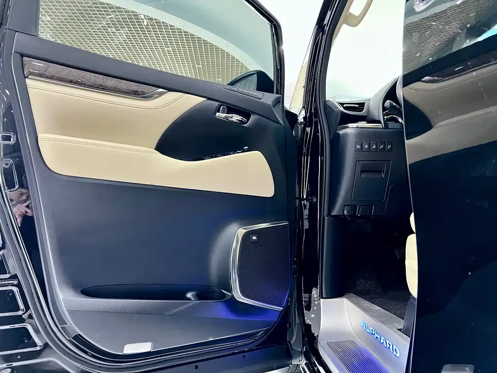 Toyota Toyota Alphard 2021 Hybrid 2.5L Premium 2023 - thumbnail 23