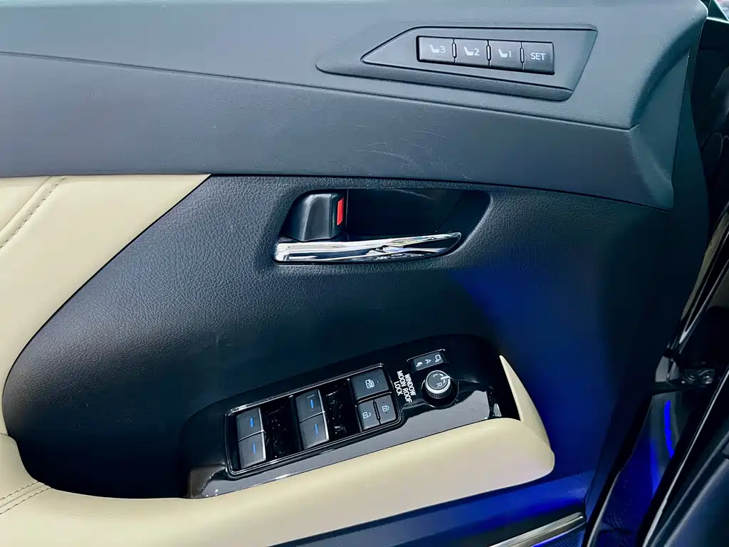 Toyota Toyota Alphard 2021 Hybrid 2.5L Premium 2023 - thumbnail 24