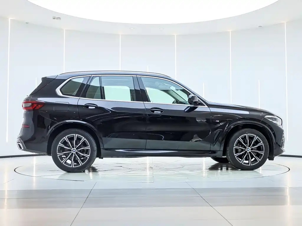 BMW BMW X5 2022 xDrive30i M Sport Package 2022 - thumbnail 3