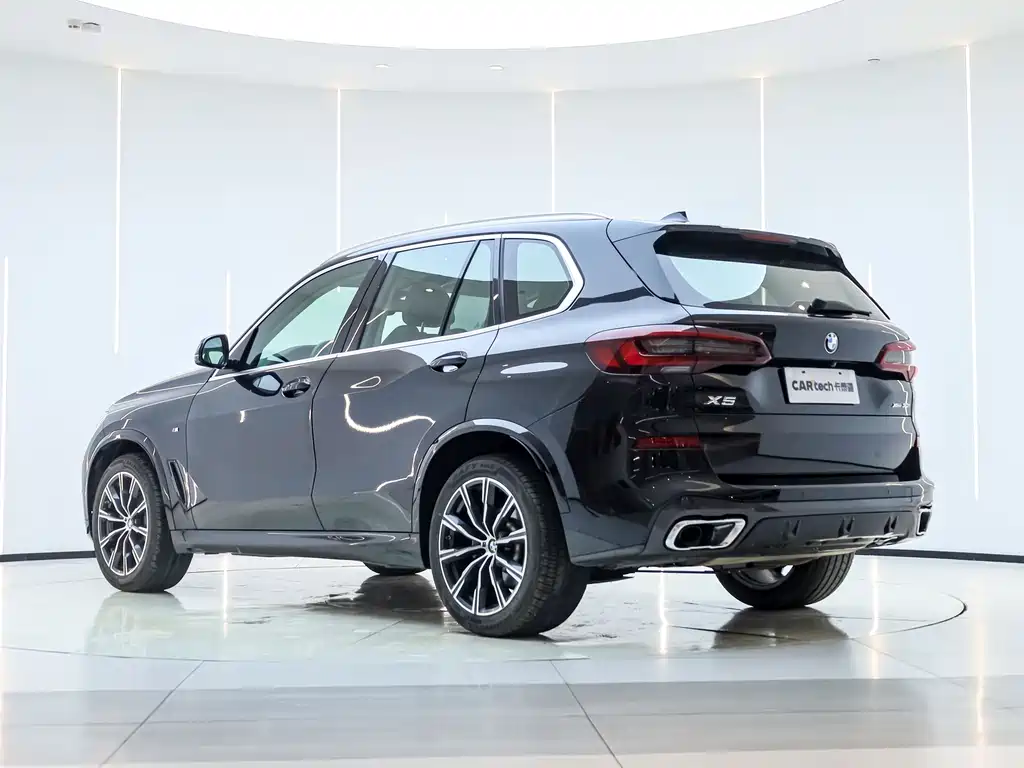 BMW BMW X5 2022 xDrive30i M Sport Package 2022 - thumbnail 4