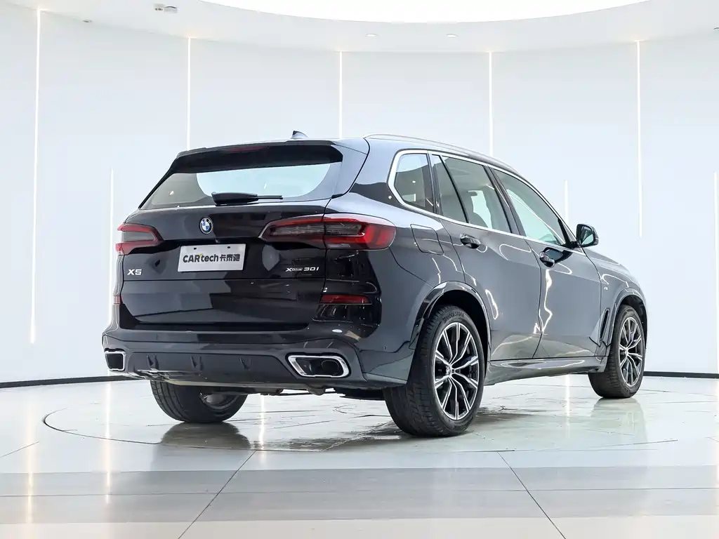 BMW BMW X5 2022 xDrive30i M Sport Package 2022 - thumbnail 5