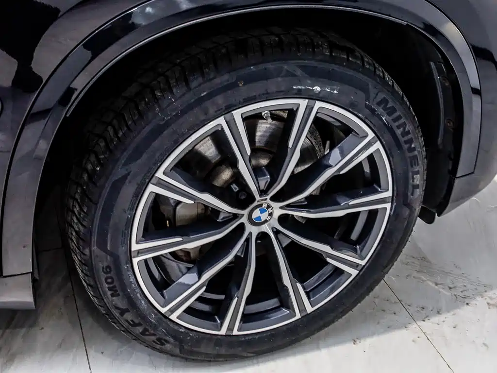 BMW BMW X5 2022 xDrive30i M Sport Package 2022 - thumbnail 18