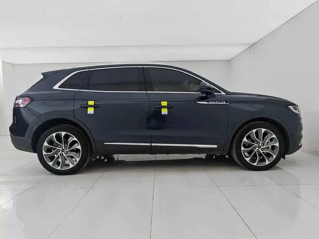 Lincoln Lincoln Nautilus 2021 2.0T AWD Reserve Edition 2022 - thumbnail 4