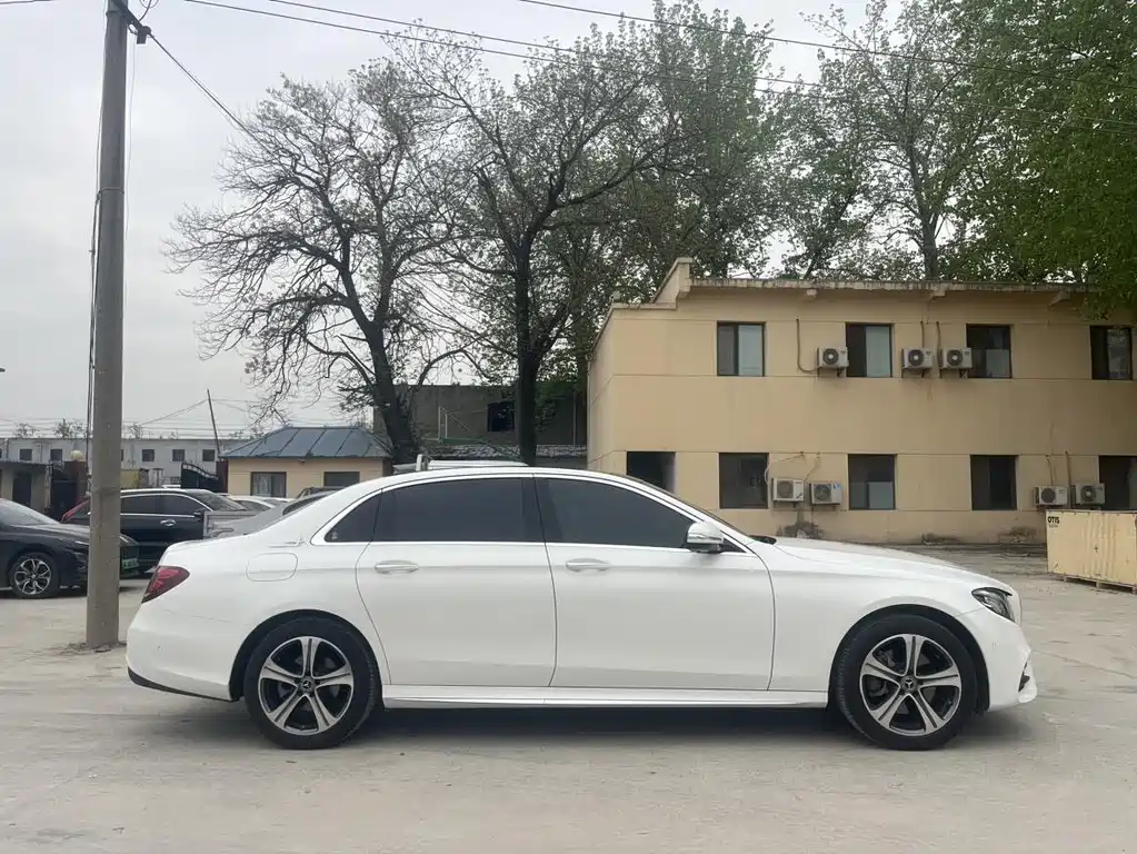 Mercedes-Benz Mercedes-Benz E-Class 2020 Facelift E 260 L Sport 2020 - thumbnail 6