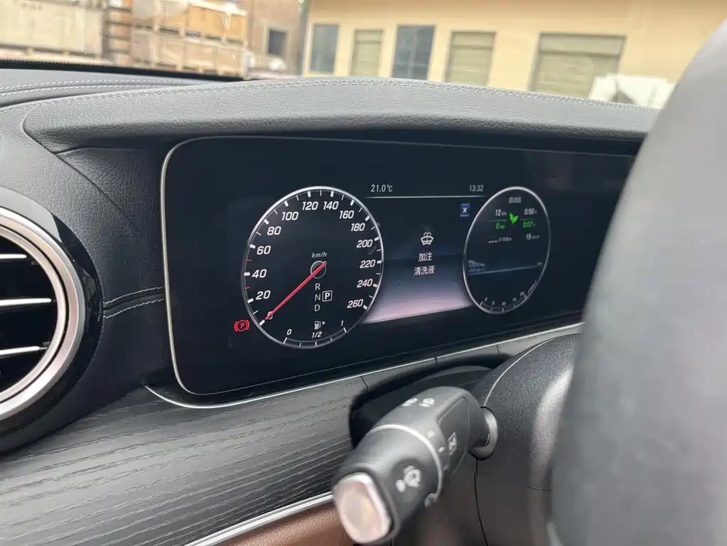 Mercedes-Benz Mercedes-Benz E-Class 2020 Facelift E 260 L Sport 2020 - thumbnail 10