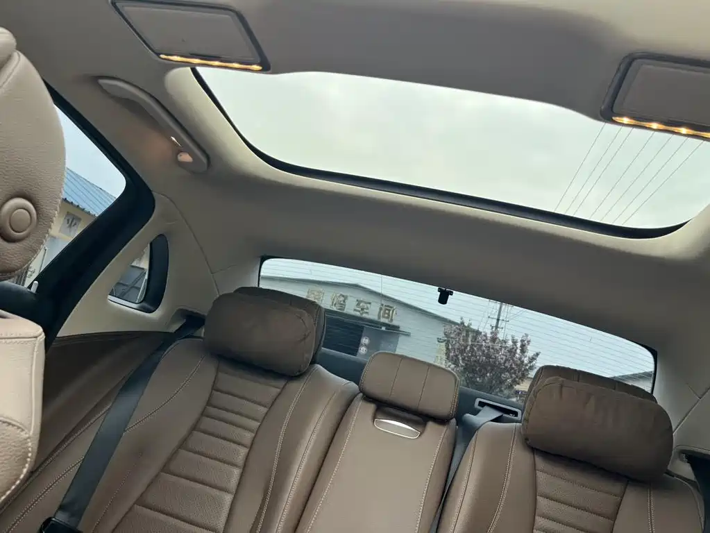 Mercedes-Benz Mercedes-Benz E-Class 2020 Facelift E 260 L Sport 2020 - thumbnail 14