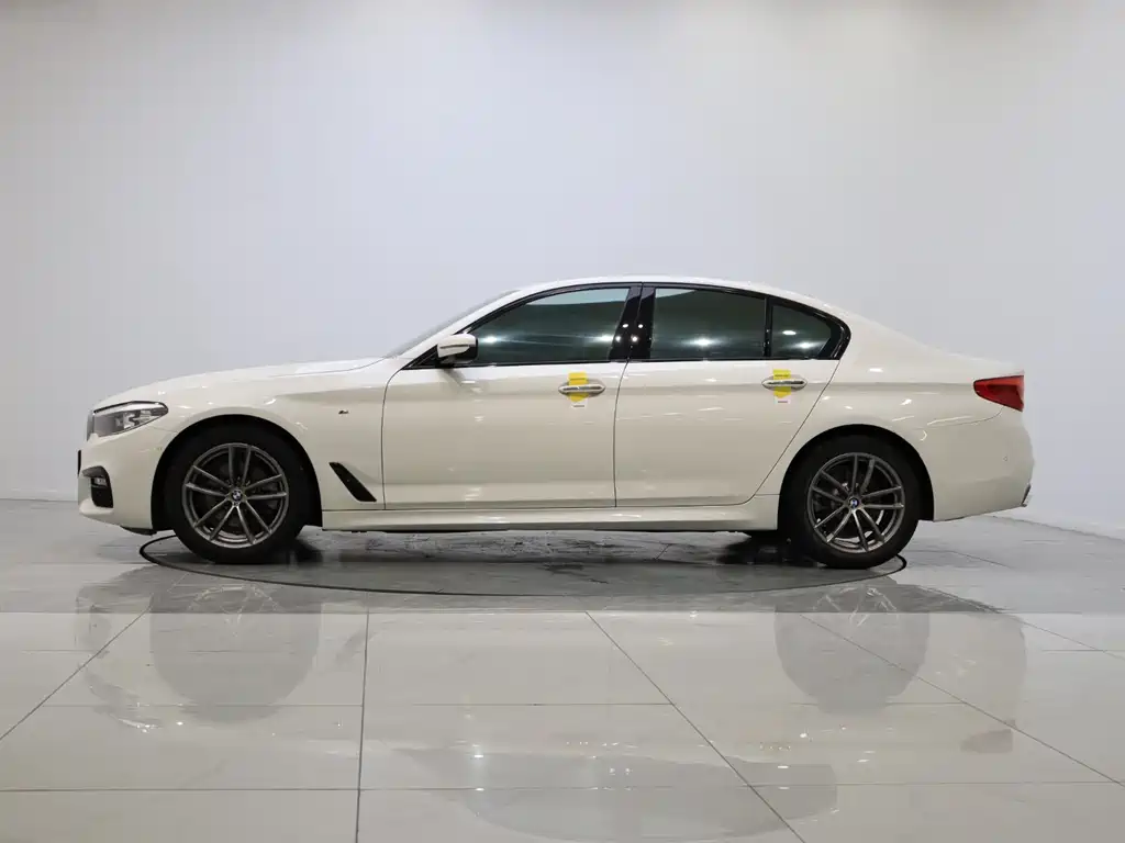 BMW BMW 5 Series (Import) 2018 525i M Sport Package 2018 - thumbnail 8