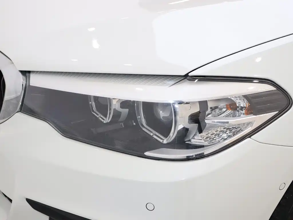BMW BMW 5 Series (Import) 2018 525i M Sport Package 2018 - thumbnail 15