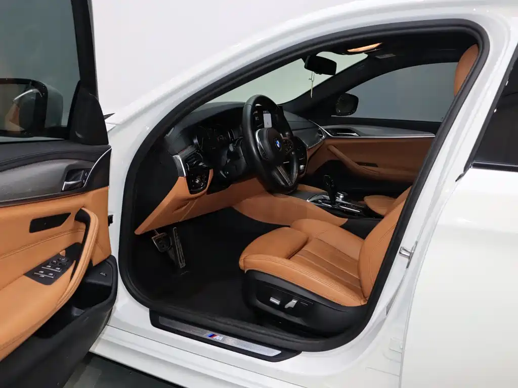 BMW BMW 5 Series (Import) 2018 525i M Sport Package 2018 - thumbnail 16