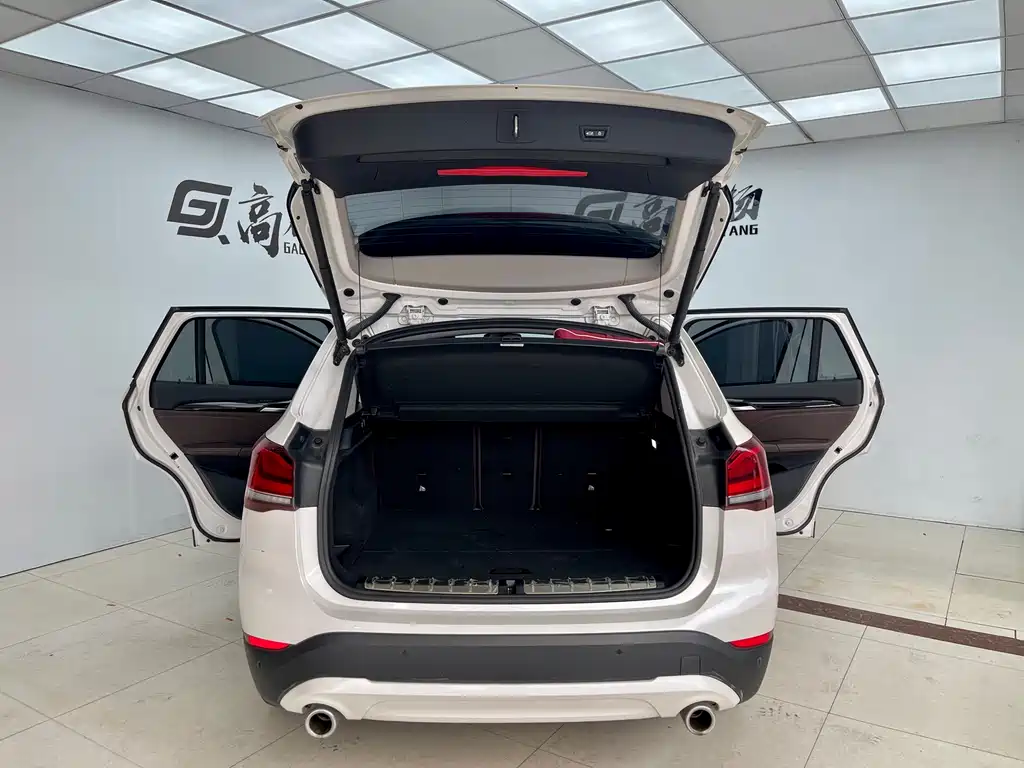 BMW BMW X1 2021 sDrive25Li Leading Edition 2021 - thumbnail 17