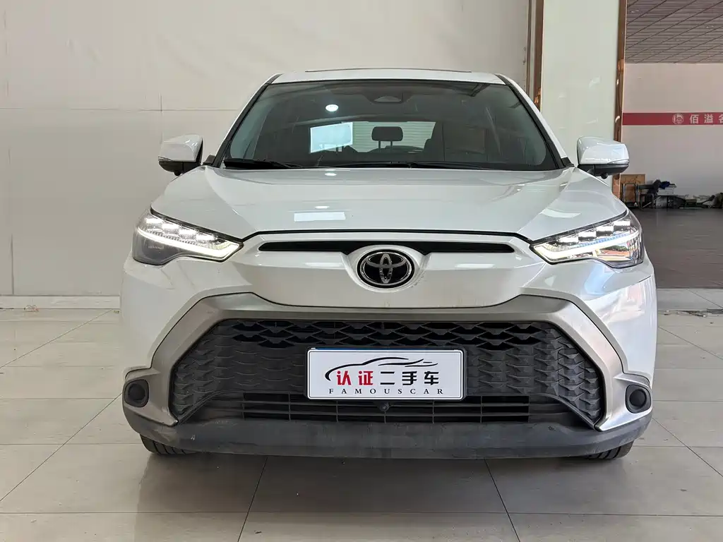 Toyota Frontlander 2023 2.0L CVT Luxury Edition 2023 - thumbnail 2