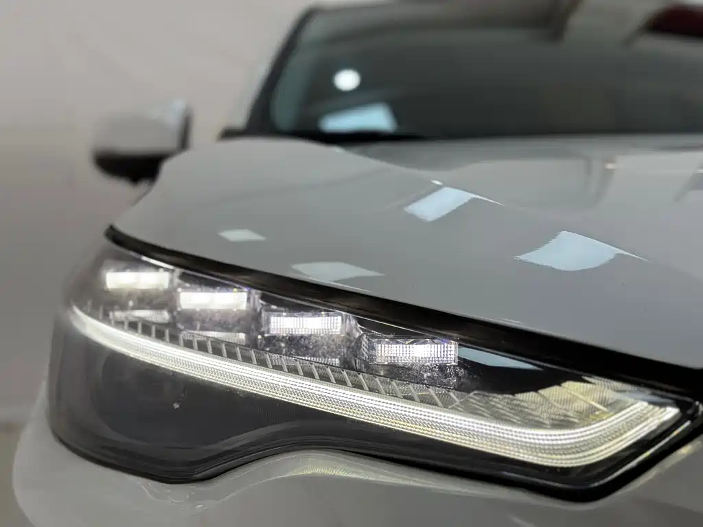 Toyota Frontlander 2023 2.0L CVT Luxury Edition 2023 - thumbnail 4