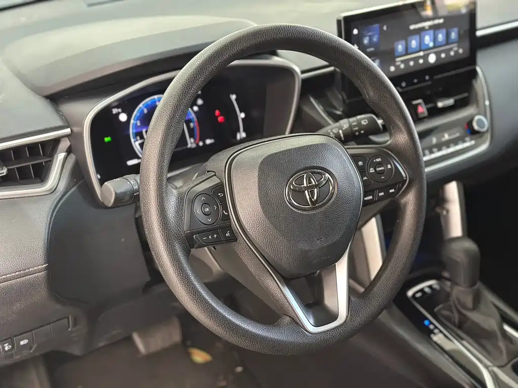 Toyota Frontlander 2023 2.0L CVT Luxury Edition 2023 - thumbnail 5
