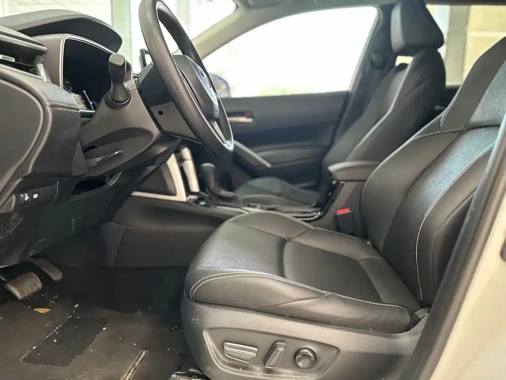 Toyota Frontlander 2023 2.0L CVT Luxury Edition 2023 - thumbnail 6