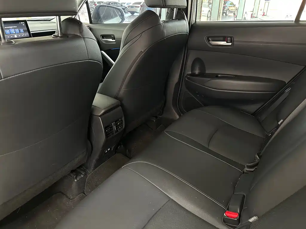 Toyota Frontlander 2023 2.0L CVT Luxury Edition 2023 - thumbnail 8