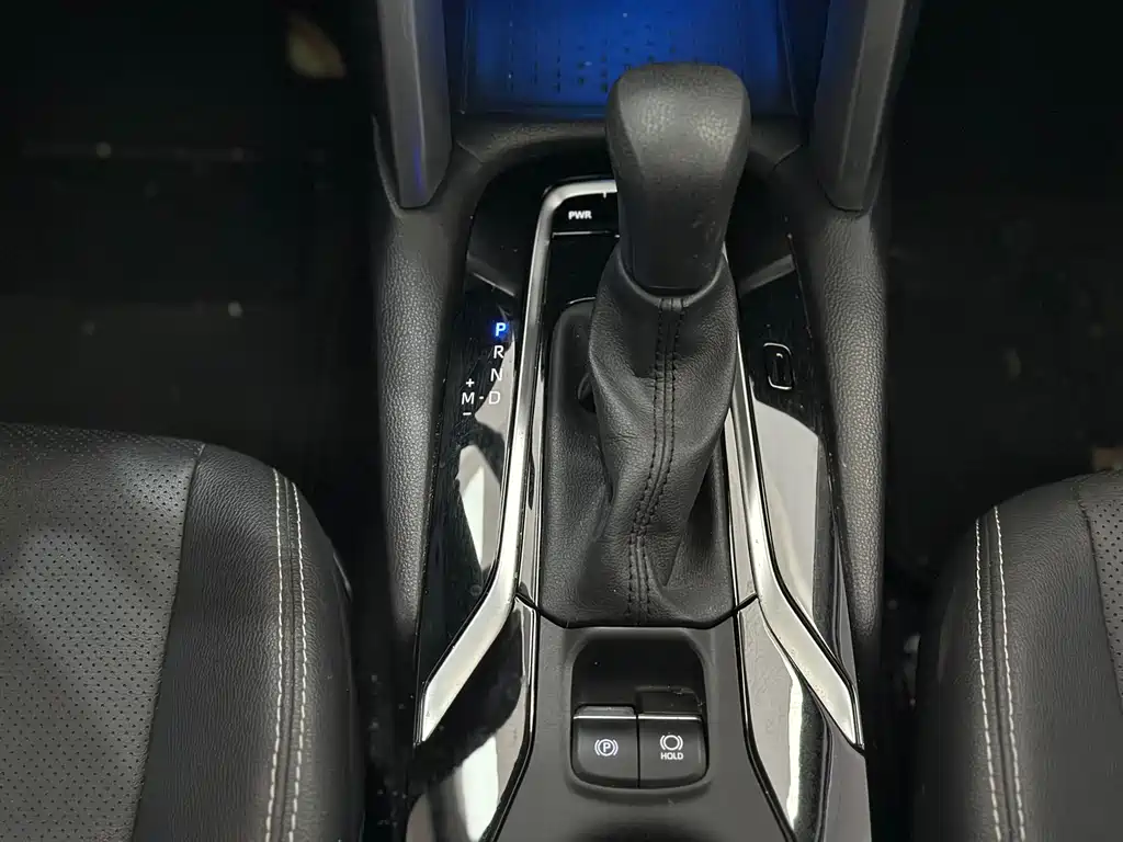 Toyota Frontlander 2023 2.0L CVT Luxury Edition 2023 - thumbnail 11