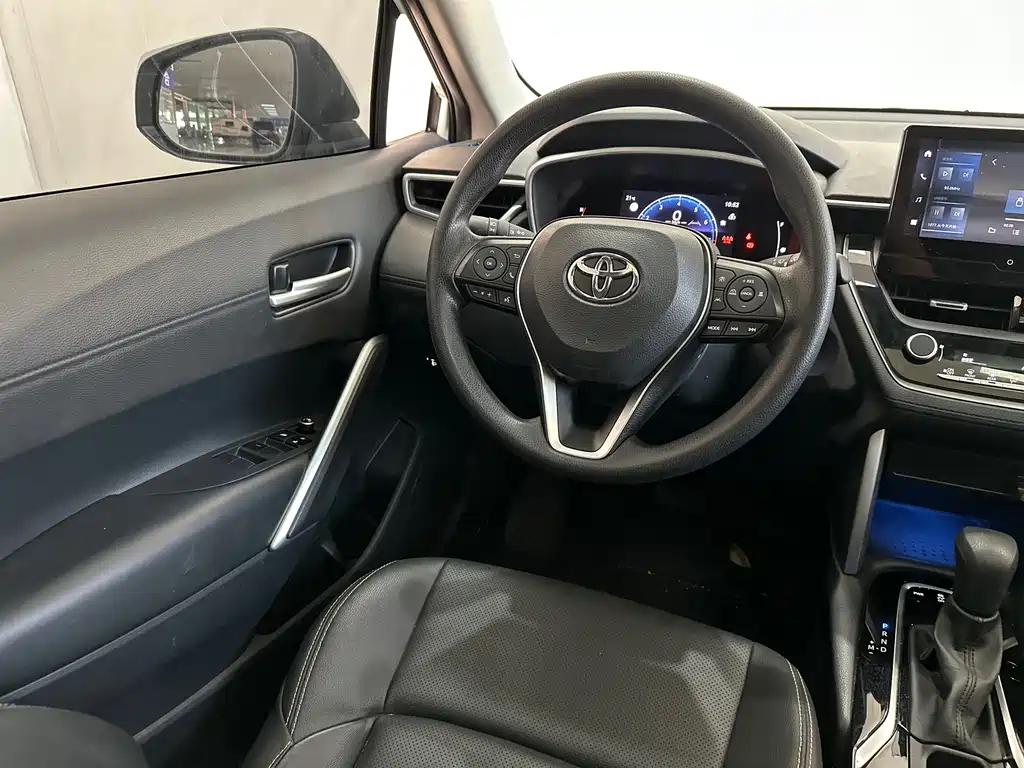 Toyota Frontlander 2023 2.0L CVT Luxury Edition 2023 - thumbnail 12