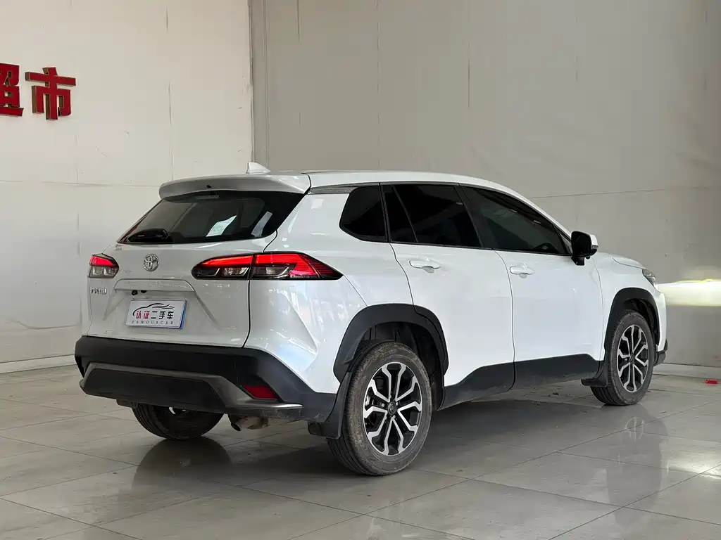 Toyota Frontlander 2023 2.0L CVT Luxury Edition 2023 - thumbnail 15