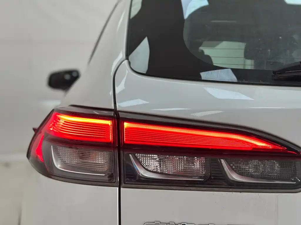 Toyota Frontlander 2023 2.0L CVT Luxury Edition 2023 - thumbnail 18