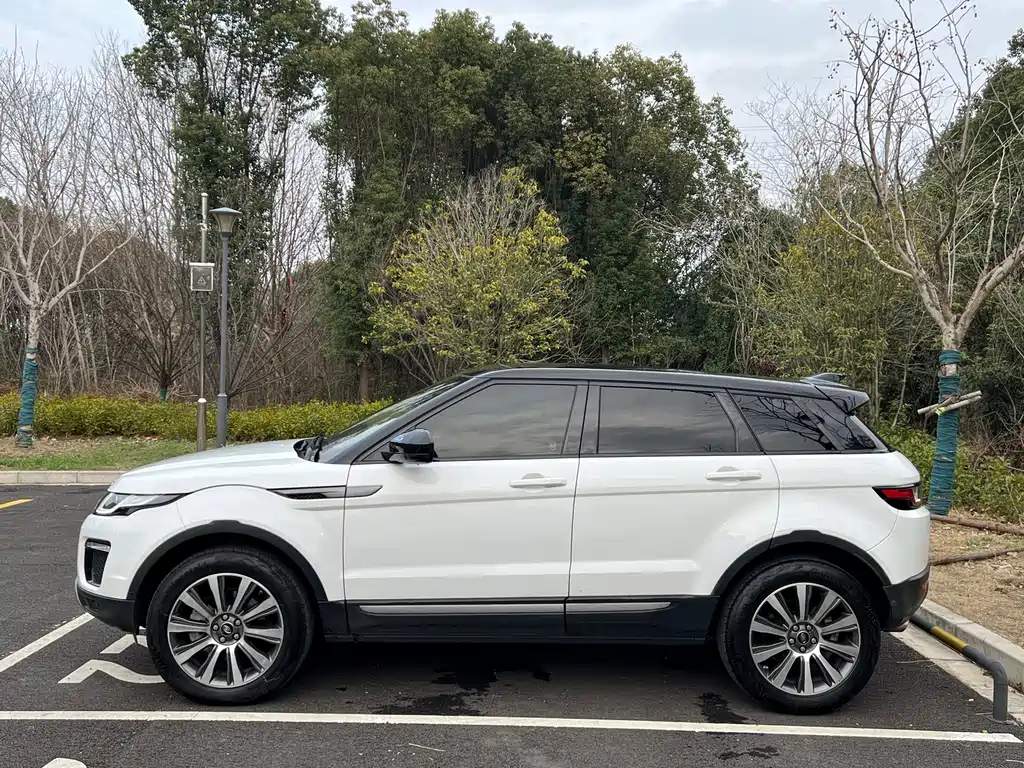 Land Rover 揽胜极光 2018款 240PS SE 智耀版 2019 - thumbnail 4