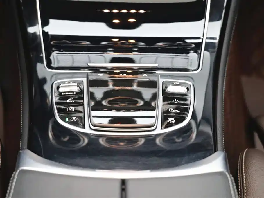 Mercedes-Benz Mercedes-Benz GLC 260 L 4MATIC Dynamic 2021 - thumbnail 21